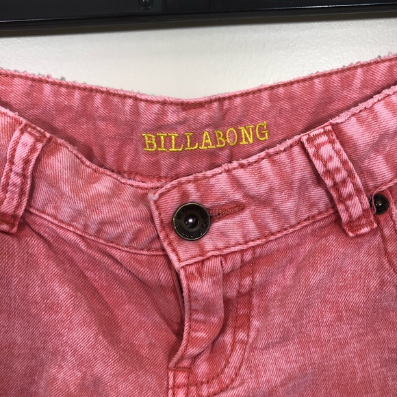 Billabong pink shorts - Picture 3 of 4